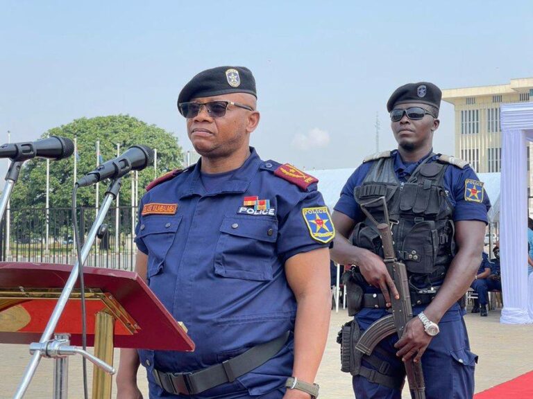 Kinshasa : « personne n’a pour mission de fouiller dans les téléphones des citoyens » (Gén. Blaise Kilimbalimba)