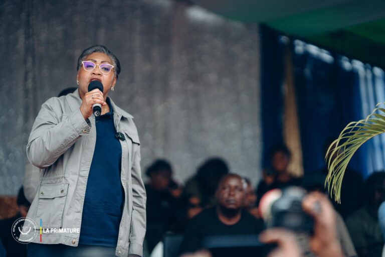 Kongo-Central : Judith Suminwa sensibiliser la population sur la nécessité de rester mobilisée face à l’agression rwandaise