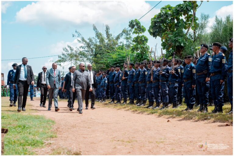 Kwango : L’opération “Ndobo” lancée pour lutter contre la criminalité et restaurer l’autorité de l’État