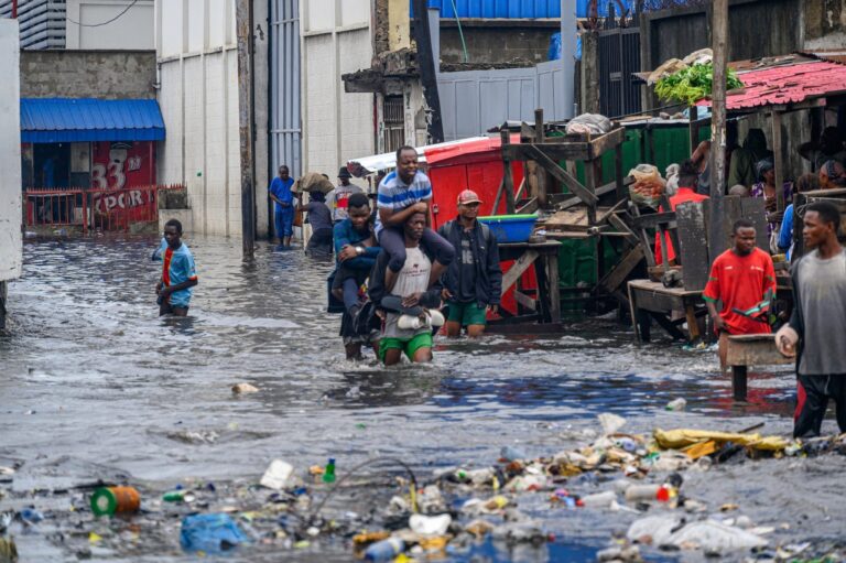 Kinshasa : 29 morts après des pluies diluviennes, le gouvernement publie un bilan officiel