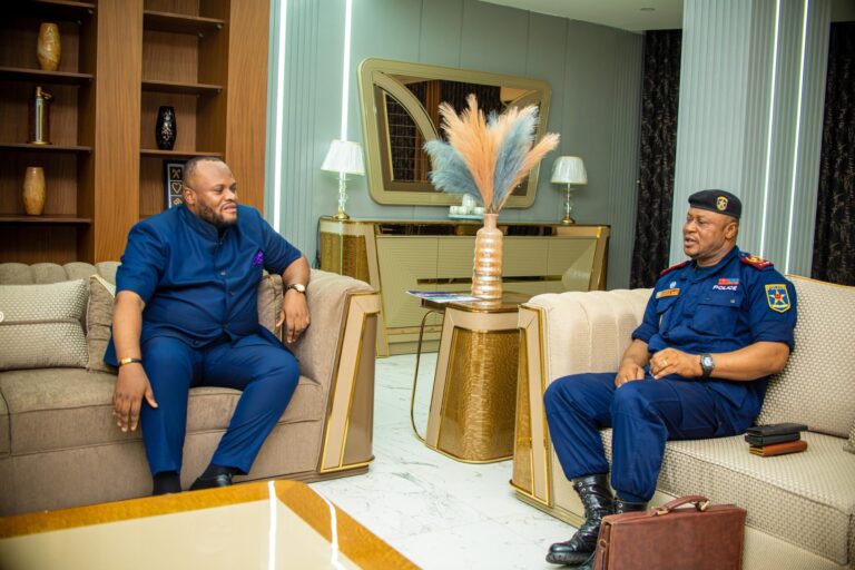 Kinshasa : Daniel Bumba appelle à changer le récit négatif de “Mboka eza bien te”