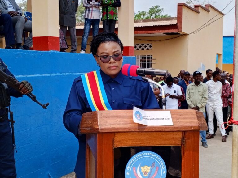 Kongo-Central :  Claudelle Phemba lance le projet « Boma Bunkete » pour une ville plus propre