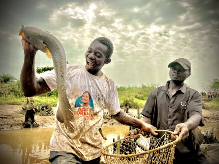 Buta : le programme « Agito Forever » lance la bataille contre la faim avec du poisson à prix réduit