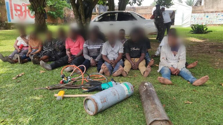 Nord-Kivu : Des présumés braqueurs, dont des étrangers, présentés au Gouverneur à Beni