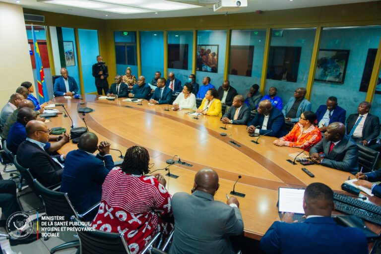 RDC : Accès aux soins d’urgence, le Ministre Samuel Roger Kamba tape du poing sur la table