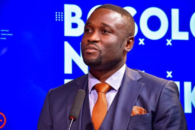 RDC : Seth Kikuni dénonce une détention arbitraire à l’ANR : “Le soleil finit toujours par se lever”